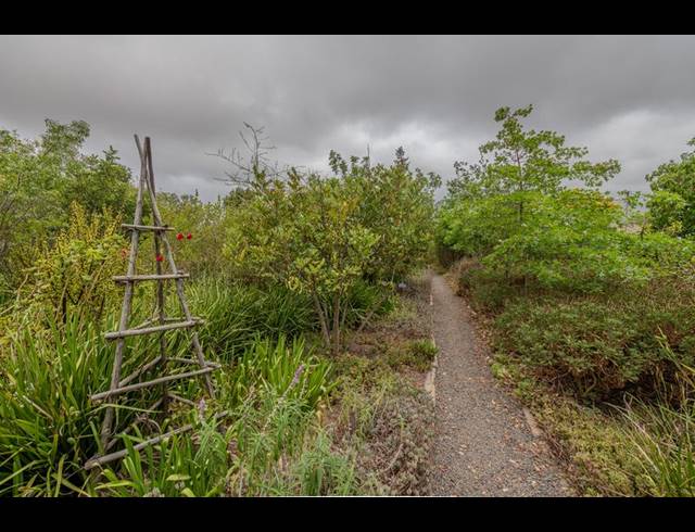 LAND FOR SALE IN RIVIERSONDEREND